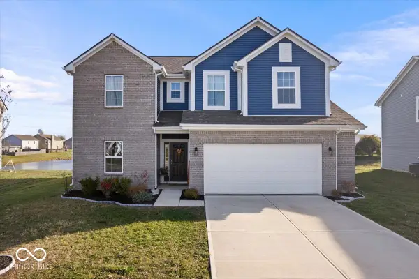 6536 W Shoreline Court, Greenfield, IN 46140