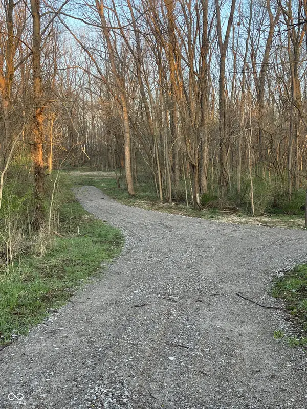 0 River Road, Columbus, IN 47201