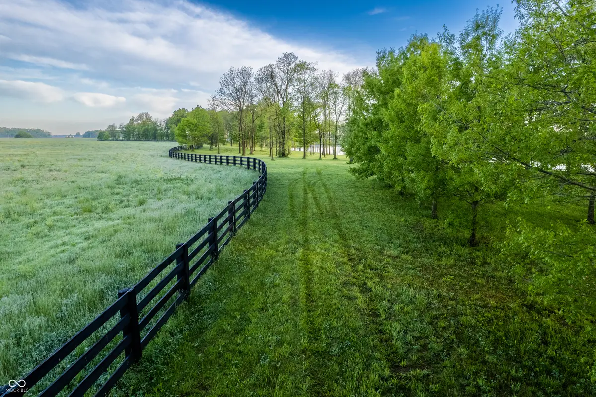 9175 Highpointe Lane, Zionsville, IN 46077 - Image #1