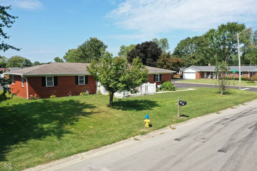 2630 Wedgewood Drive, Columbus, IN 47203 - Image #2