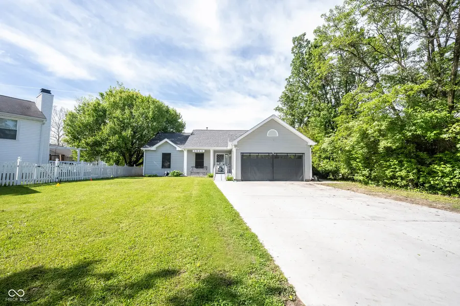 8066 Cardinal Cove Drive E, Indianapolis, IN 46256 - Image #2