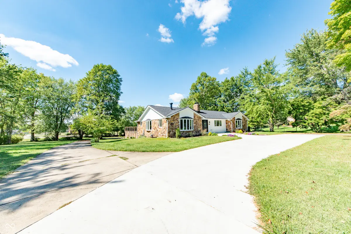 3532 Shoshonee Drive, Columbus, IN 47203 - Image #1