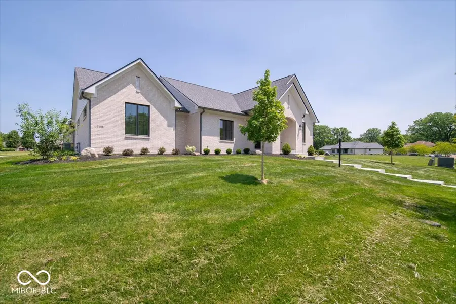 10586 Jacks Way, Indianapolis, IN 46234 - Image #2