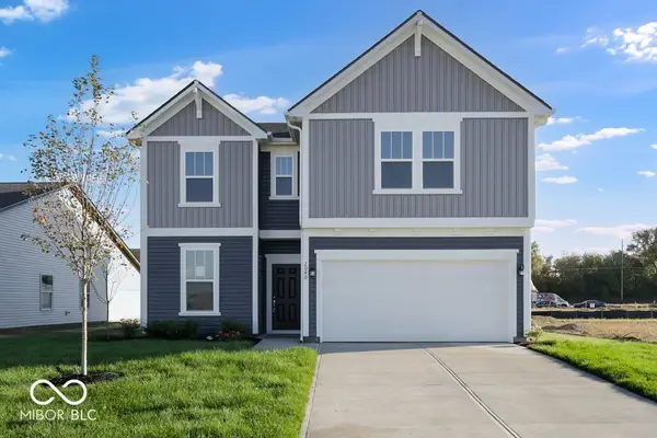 2040 White Oak Lane, Shelbyville, IN 46176