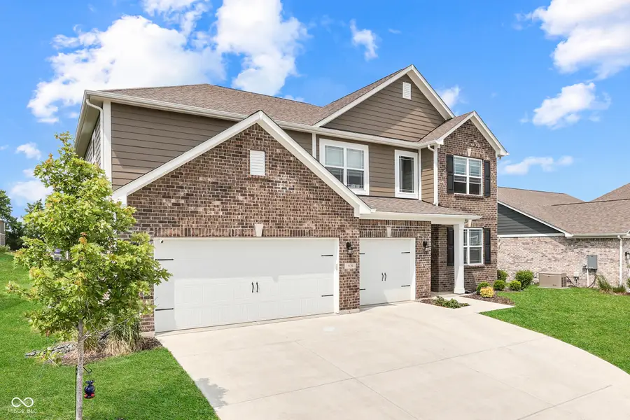 928 Ridge Rock Lane, Bargersville, IN 46106 - Image #2