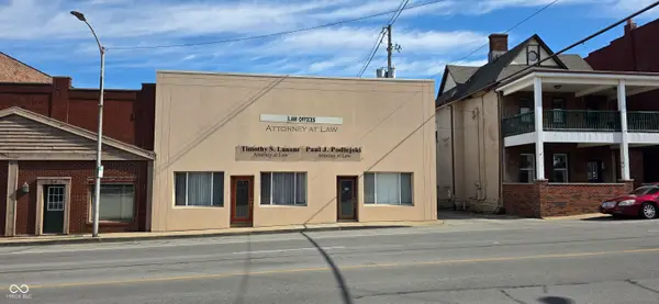 22 W 8th Street, Anderson, IN 46016