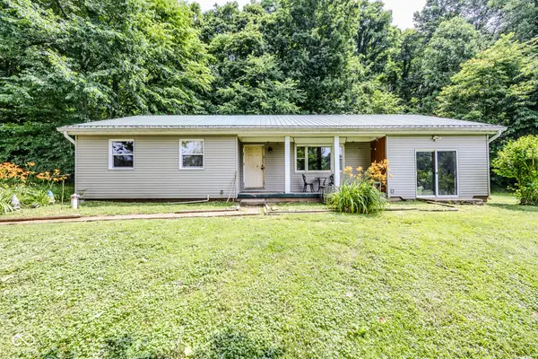 2246 E Yellowwood Lane, Martinsville, IN 46151
