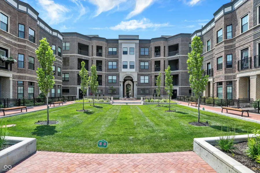 920 Veterans Way #204, Carmel, IN 46032 - Image #2