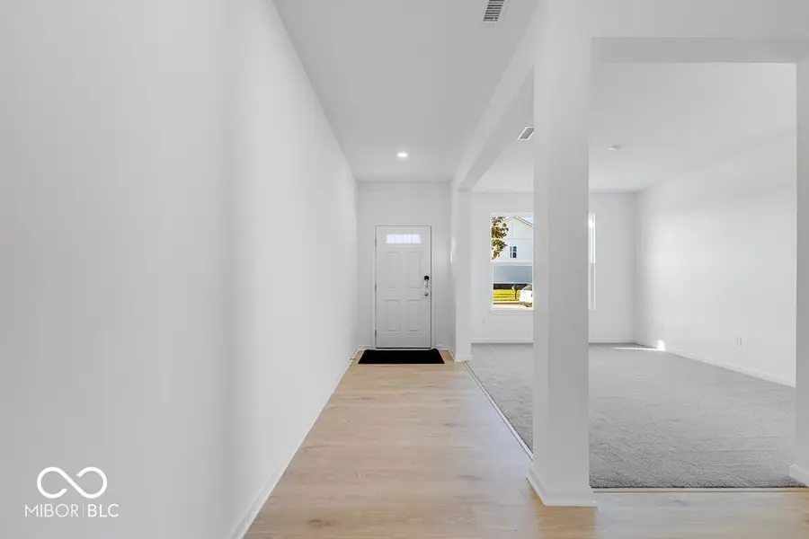 292 Commodore Drive, Pittsboro, IN 46167 - Image #2