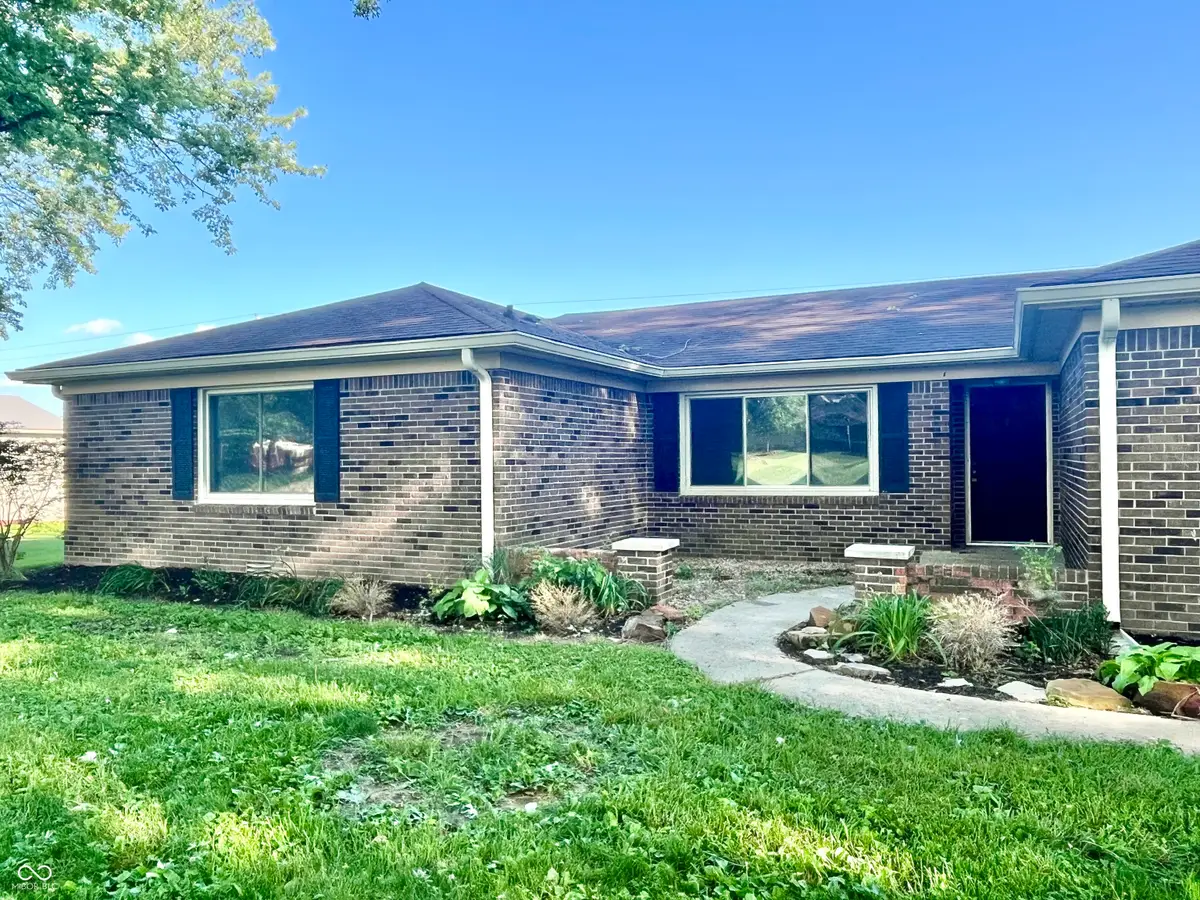 15841 E 265 N, Columbus, IN 47203 - Image #1