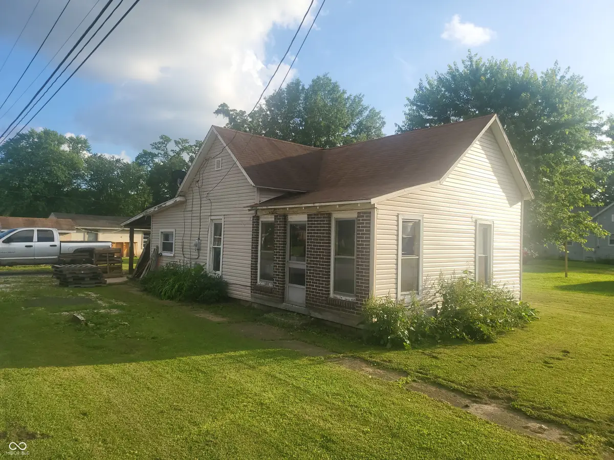 3973 E Linn Avenue, Terre Haute, IN 47805 - Image #1