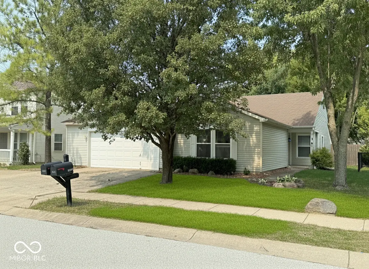 6816 Minnow Drive, Indianapolis, IN 46237 - Image #1
