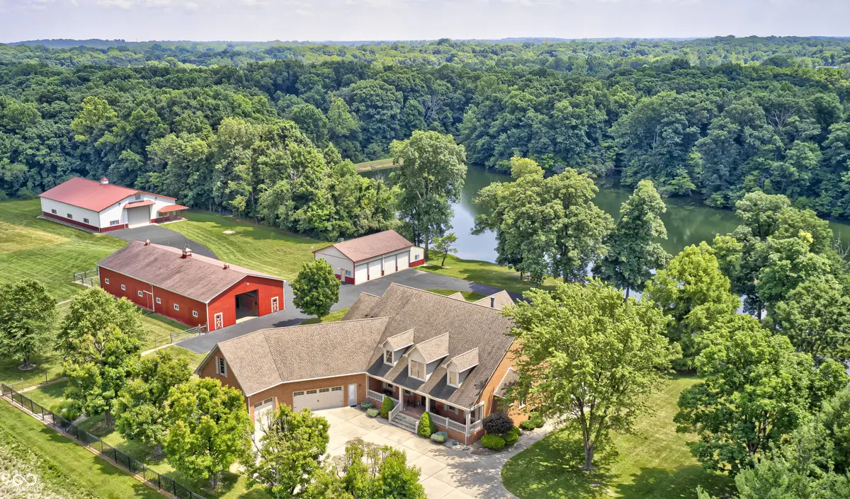 1099 W 375 S, Trafalgar, IN 46181 - Image #1