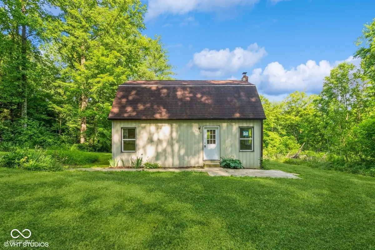 6570 N Private Road 525 E, North Vernon, IN 47265 - Image #1