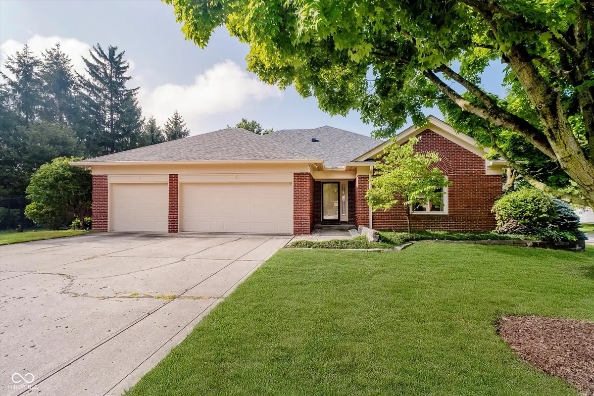 8649 Cricket Tree Lane, Indianapolis, IN 46260 - Image #1