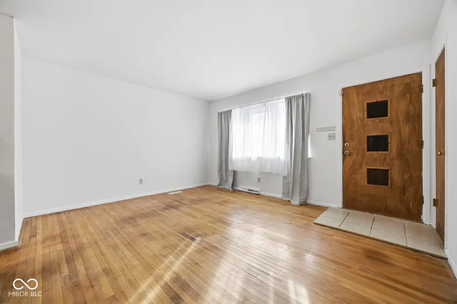 5025 Elmhurst Drive, Lawrence, IN 46226 - Image #2