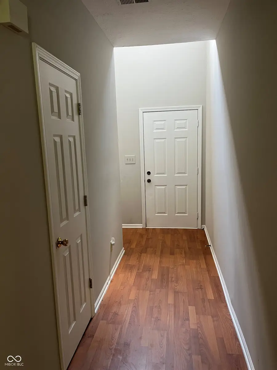 11332 Fonthill Drive, Indianapolis, IN 46236 - Image #2