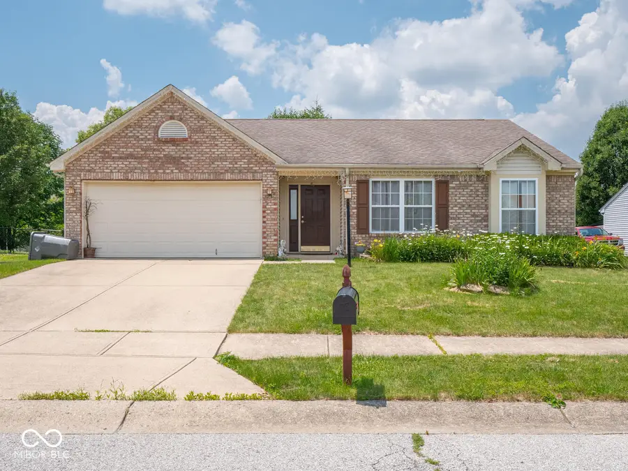 5548 Glen Canyon Drive, Indianapolis, IN 46237 - Image #2