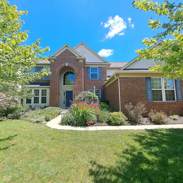 4621 Pebblepointe Pass, Zionsville, IN 46077