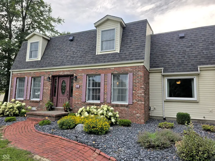 428 W Lawton Circle, Rushville, IN 46173 - Image #2