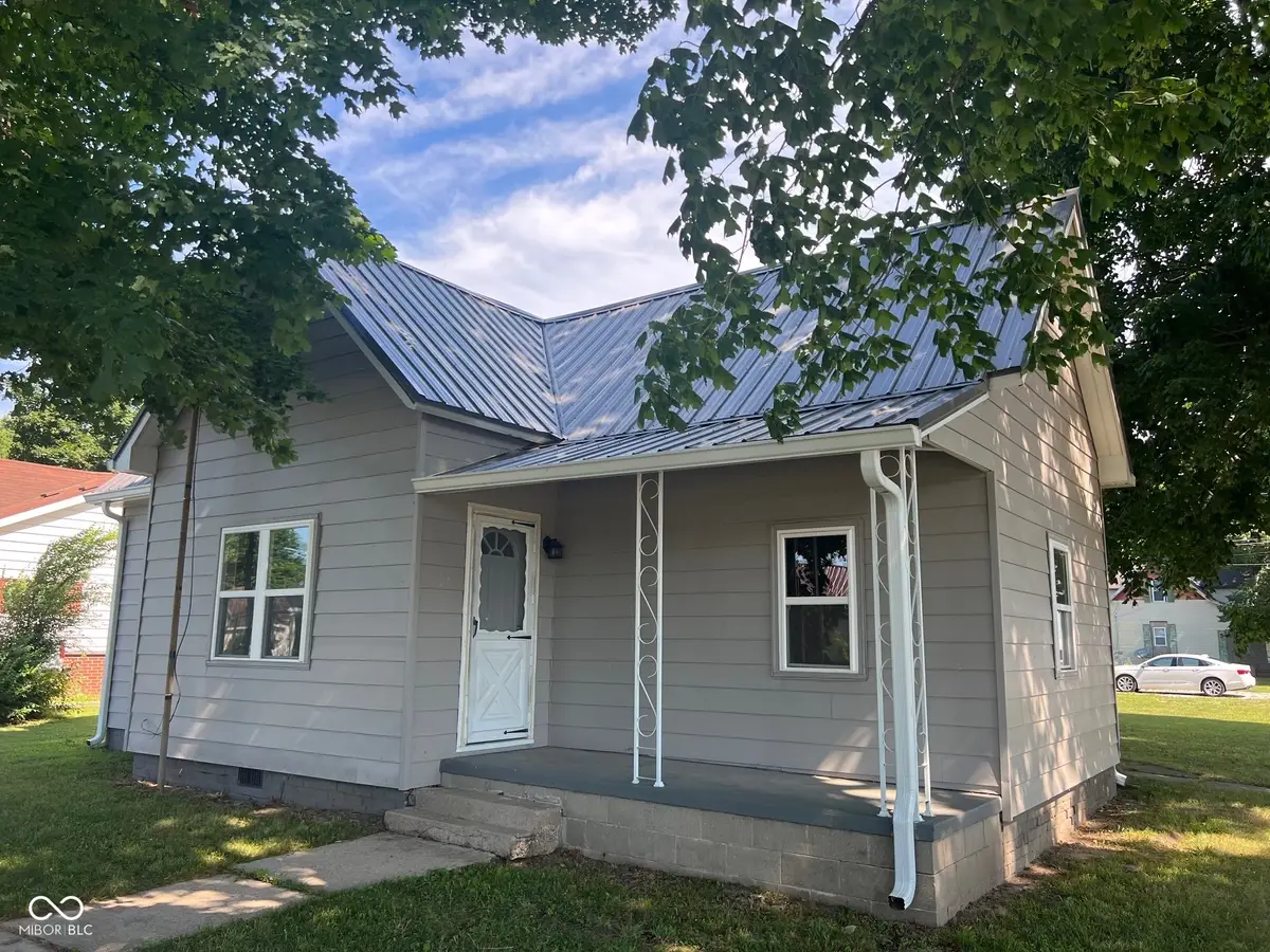 577 E Blue Street, Montezuma, IN 47862 - #1
