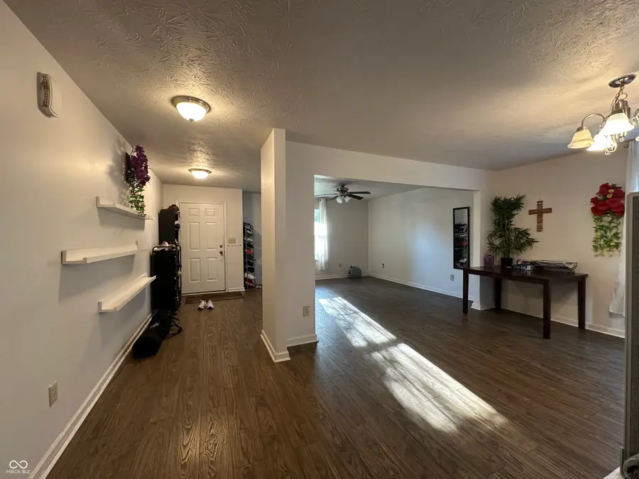 7527 Jenison Drive, Indianapolis, IN 46217 - Image #2