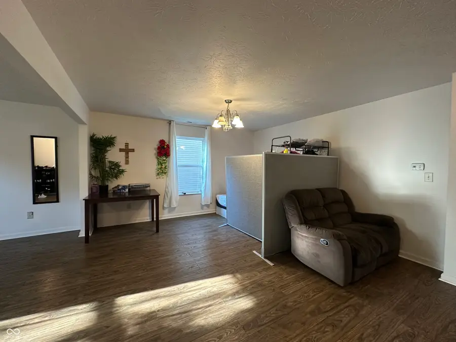 7527 Jenison Drive, Indianapolis, IN 46217 - Image #3