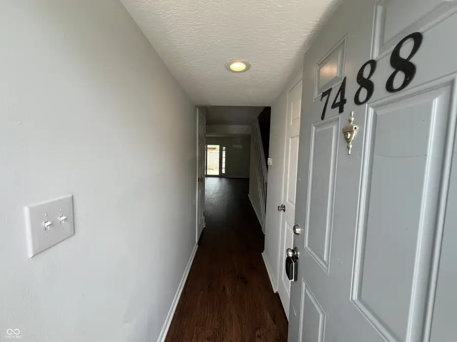 7488 Countrybrook Drive, Indianapolis, IN 46260 - Image #2