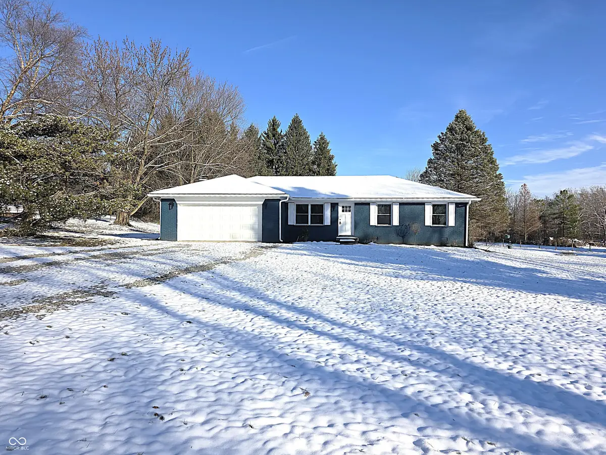 12087 N Cedarwood Drive, Mooresville, IN 46158 - Image #1