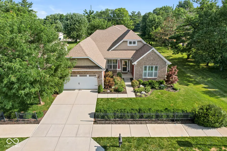11864 Avedon Drive, Zionsville, IN 46077 - Image #2