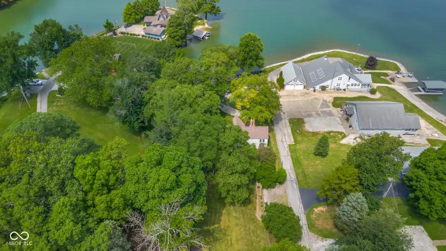 995 E Skyline Drive, Brownstown, IN 47220 - Image #3