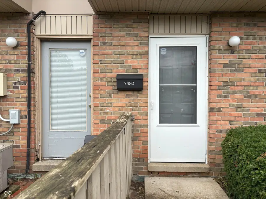 7480 Country Brook Drive, Indianapolis, IN 46260 - Image #2