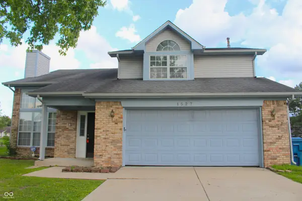 1527 Warren Lake Court, Indianapolis, IN 46229