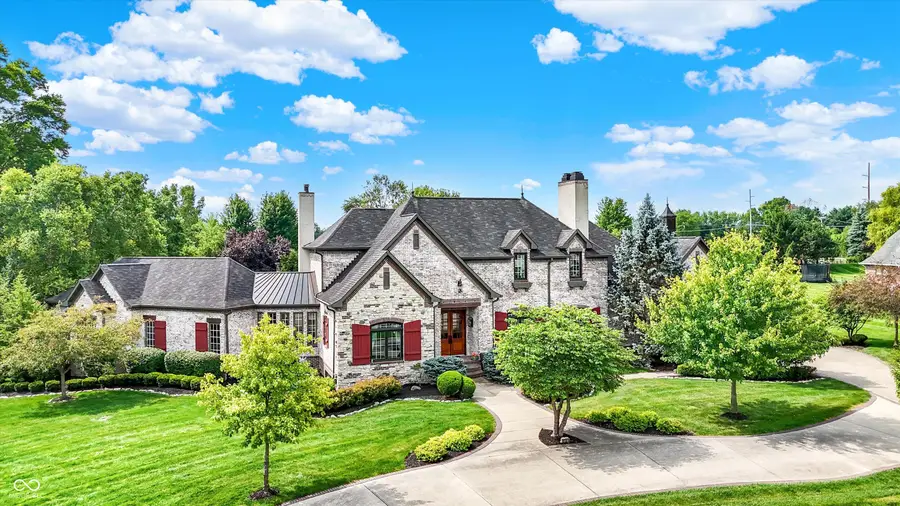 8581 Hunt Club Road, Zionsville, IN 46077 - #2