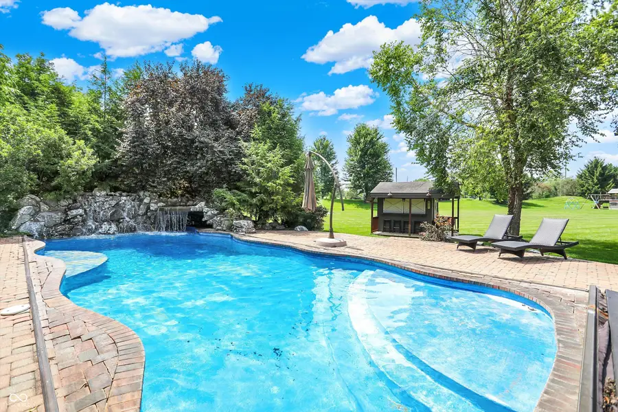 8581 Hunt Club Road, Zionsville, IN 46077 - #3