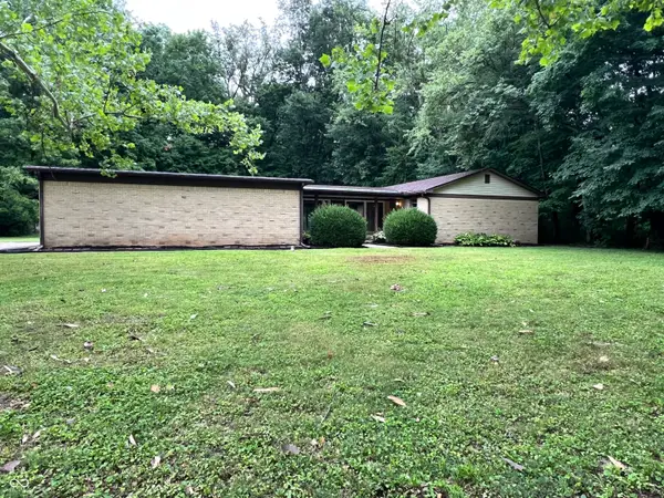 6321 Wood Knoll Lane, Indianapolis, IN 46260