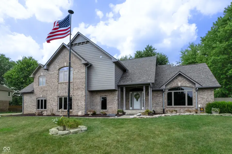 5560 Salem Drive N, Carmel, IN 46033 - Image #2