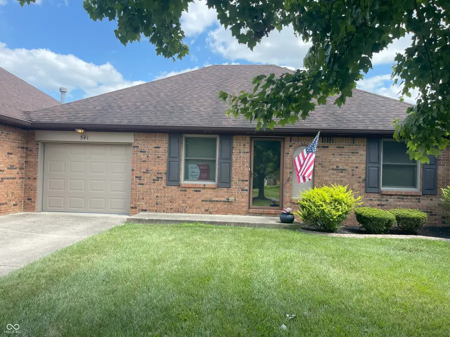 541 Eagle Crest Drive, Brownsburg, IN 46112 - Image #2