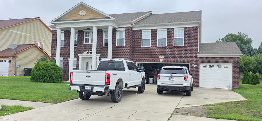 445 Heritage Drive, Greenwood, IN 46143 - Image #2