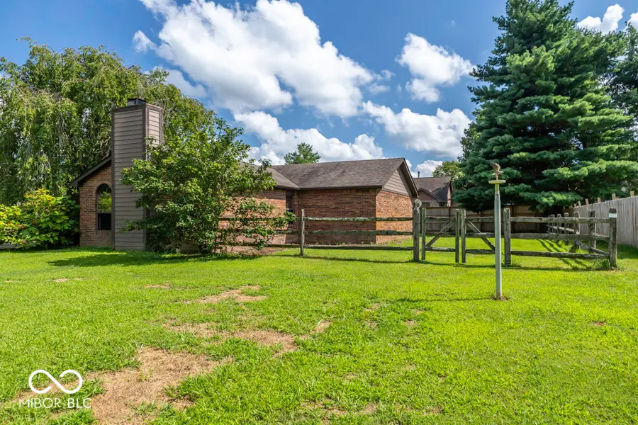 11331 Bloomfield Court, Indianapolis, IN 46259 - Image #2