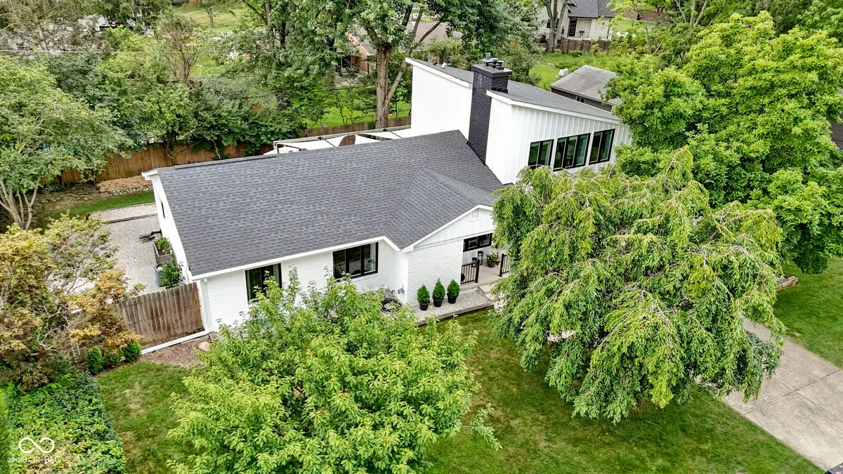 635 W Poplar Street, Zionsville, IN 46077 - Image #1