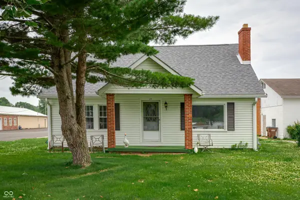 20-24 N Eisenhower Drive, Edinburgh, IN 46124