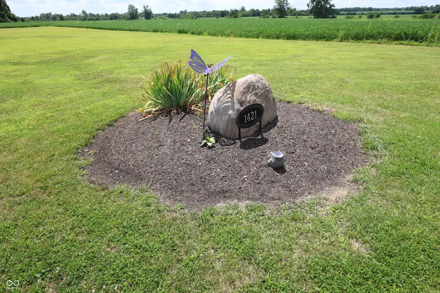 1421 E County Road 1000 S, Clayton, IN 46118 - Image #2