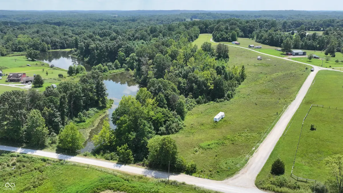 5746 N La Salle Estates Drive, Bloomfield, IN 47424 - Image #1