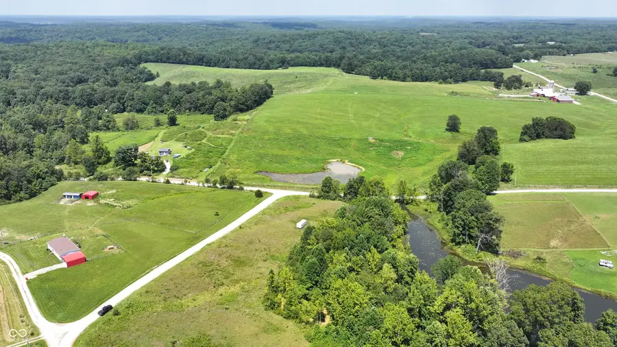 5746 N La Salle Estates Drive, Bloomfield, IN 47424 - Image #3