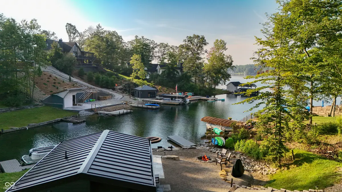 11311 W Grandview Drive, Columbus, IN 47201 - #1