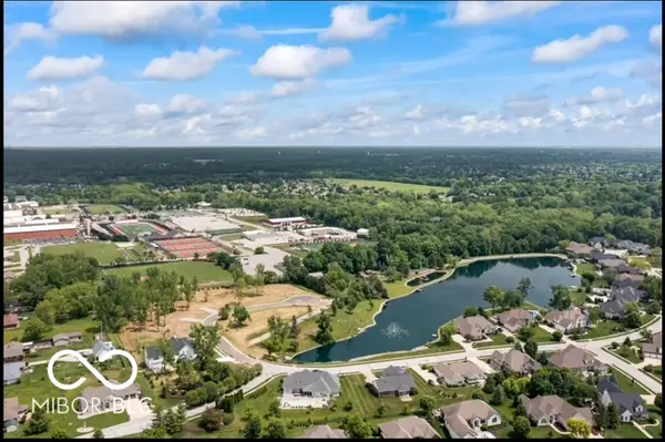 4867 Lakeview Drive, Greenwood, IN 46143