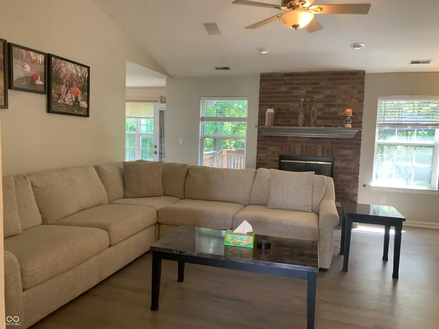 2887 Prairie Stream Way, Columbus, IN 47203 - Image #3