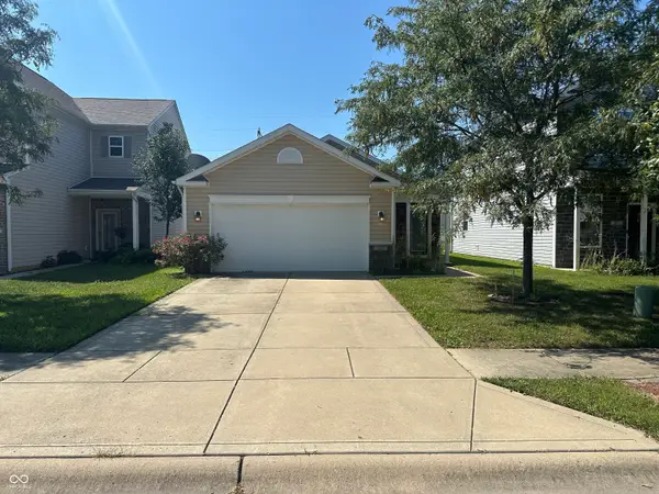 2323 Shadow Bend Drive, Columbus, IN 47201