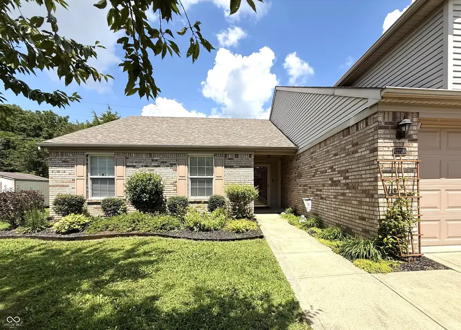 219 Creekview Circle, Mooresville, IN 46158 - Image #2